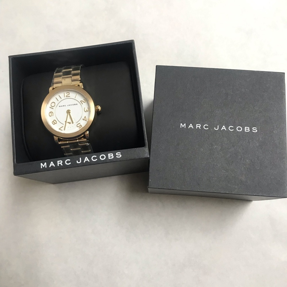 NEW Marc Jacobs gold stainless steel women’s watch - Picture 2 of 4